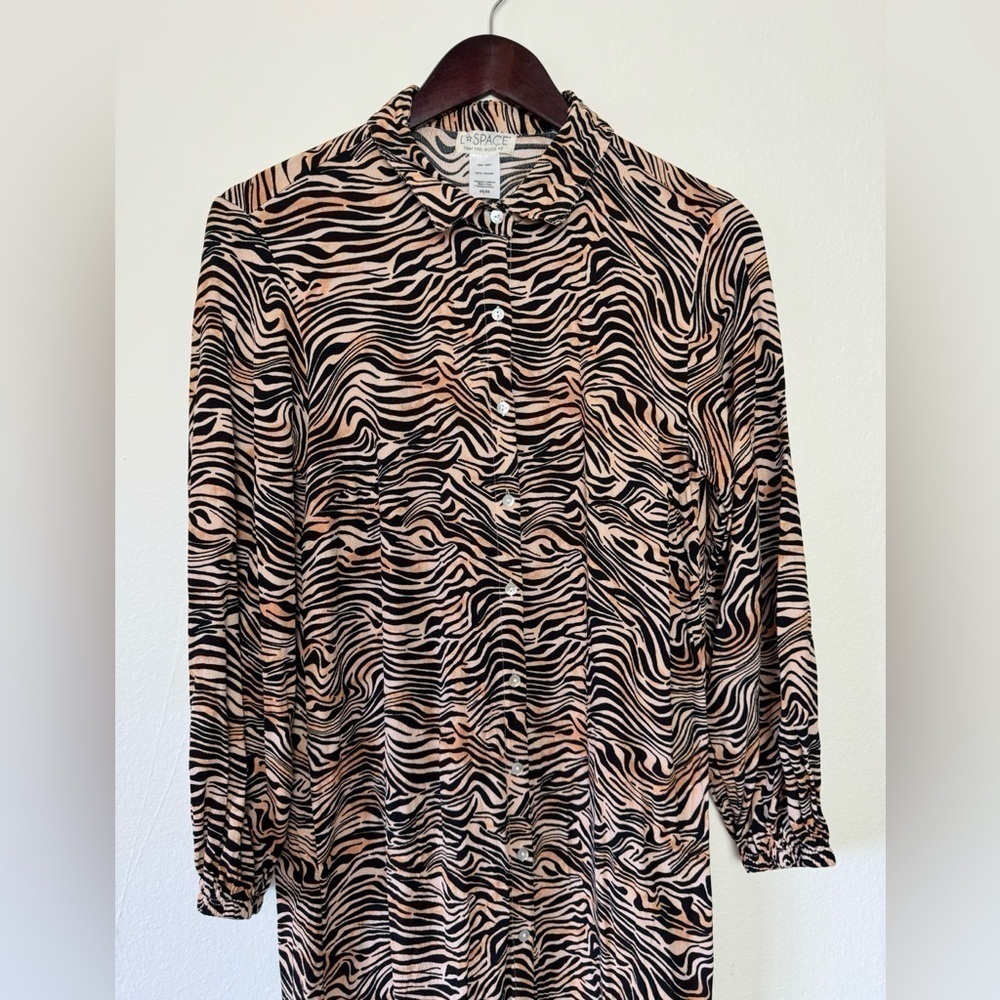 L Space Avalon Dress Women Medium Animal Print Button Front Shirt Coverup READ - Picture 4 of 5